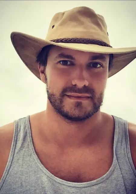 Я Alex, 48, знакомлюсь для постоянных отношений в Франкфурте-на-майне