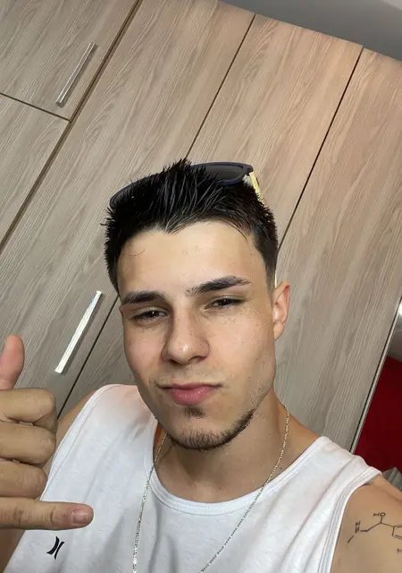 Jose La Tengo Dura de Burgos, tengo 54 años, listo para conocer para conversación virtual