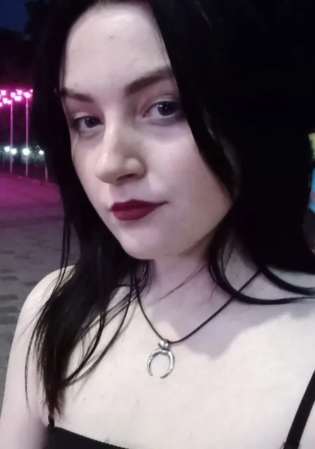 Анна из Амстердама, мне 24, познакомлюсь для дружбы