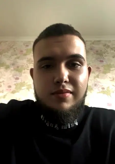 Анатолій из Мелитополя, мне 19, познакомлюсь для вирта