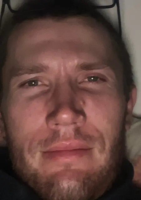 Я Андрій, 31, знакомлюсь для открытые отношения в Глухівших