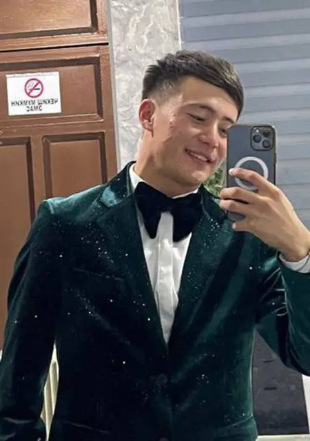Я Нурсултан, 24, из Аберистуит, ищу знакомство для общения