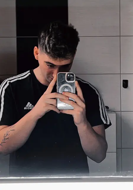 Libor из Праги, мне 23, познакомлюсь на одну ночь