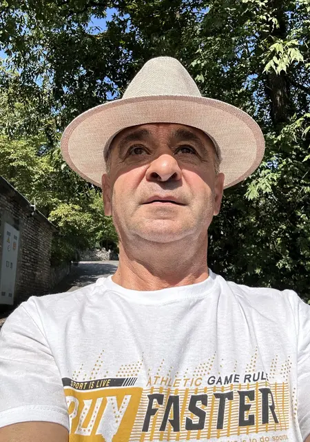 Ali из Астаны, мне 52, познакомлюсь для приятного времяпровождения