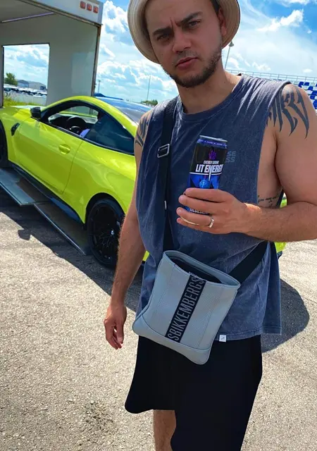 Я Roman, 31, из Кишинёва, ищу знакомства на одну ночь