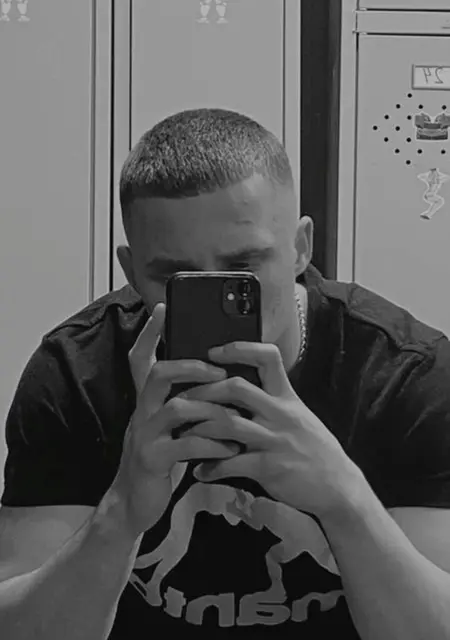 Максим из Кракова, ищу на сайте знакомства без обязательств