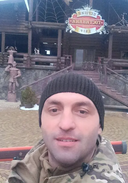 Я Сергей, 31 років, знайомлюсь на одну ніч у Горішніх Плавнях