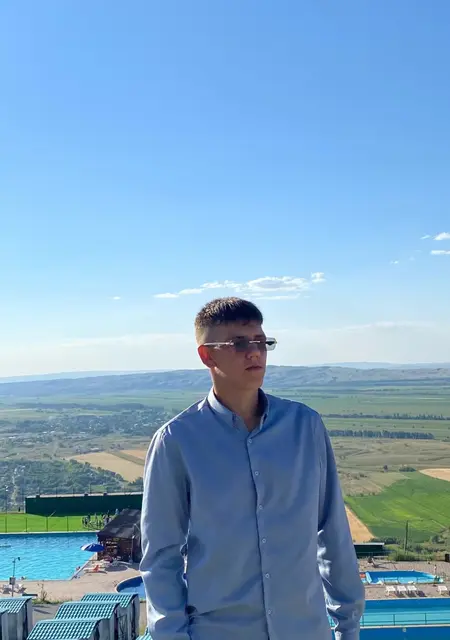 Я Данил, 18, знакомлюсь для постоянных отношений в Алматы