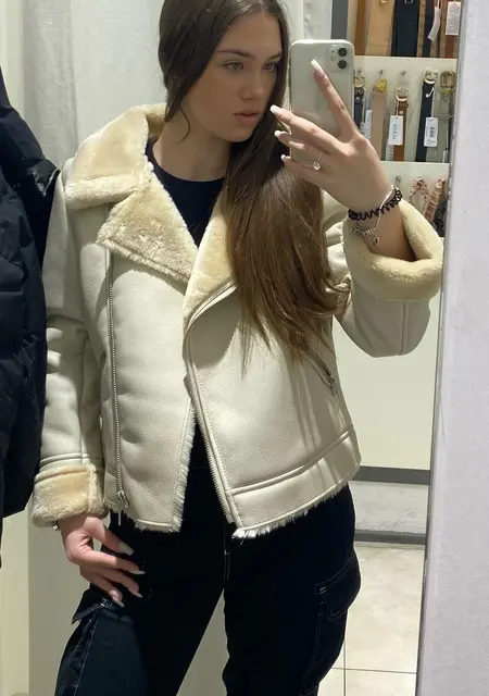 Я Lera, 20, из Черкасс, ищу знакомство для общения