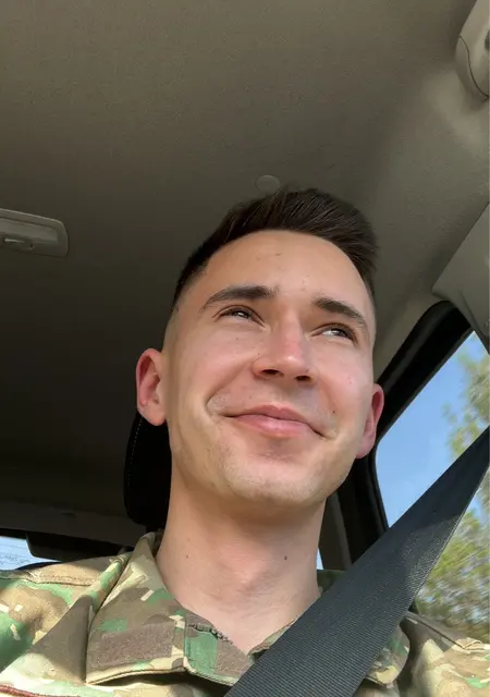 Albert из Крайовы, мне 25, познакомлюсь для общения