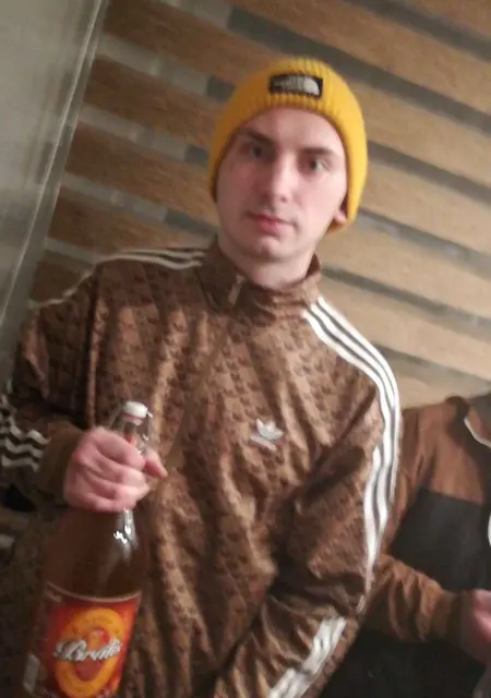 Андрей из Риги, ищу на сайте общение