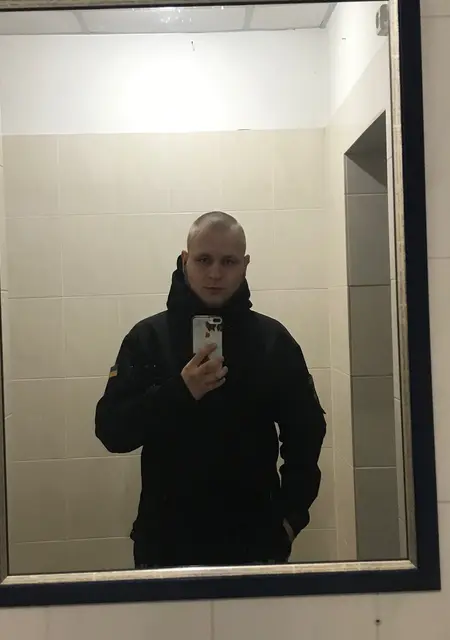 Я Вова, 24, из Хмельницкого, ищу знакомства на одну ночь