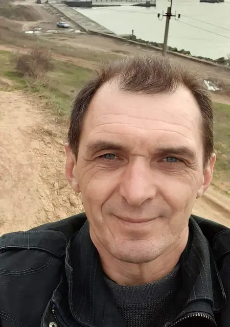 Саша из Одессы, мне 57, познакомлюсь на одну ночь