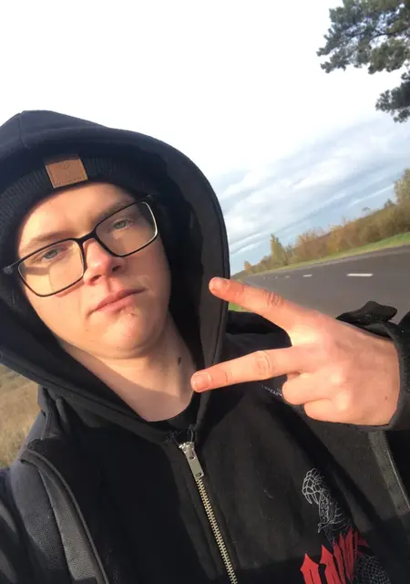 Niks из Риги, мне 21, познакомлюсь на одну ночь