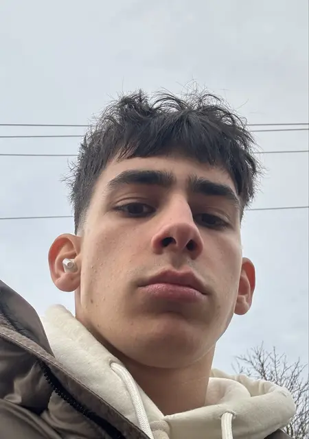 Я Roman, 19, знакомлюсь без обязательств в Берегомете