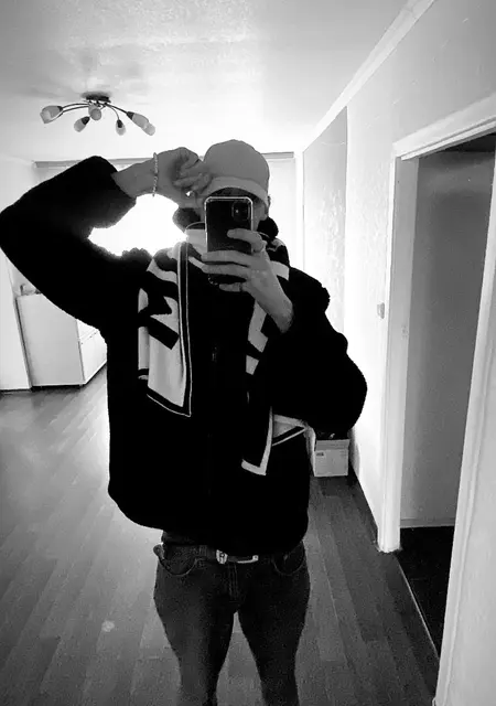 Женя з Мелітополя, шукаю на сайті знайомства без зобов'язань