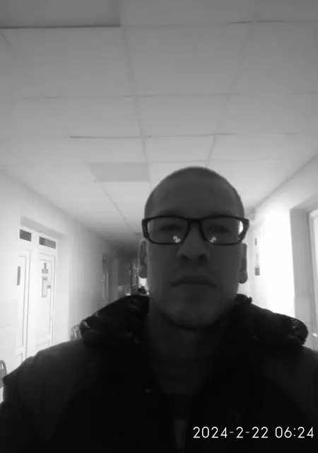 Я Ден, 34, из Борисова, ищу знакомства без обязательств