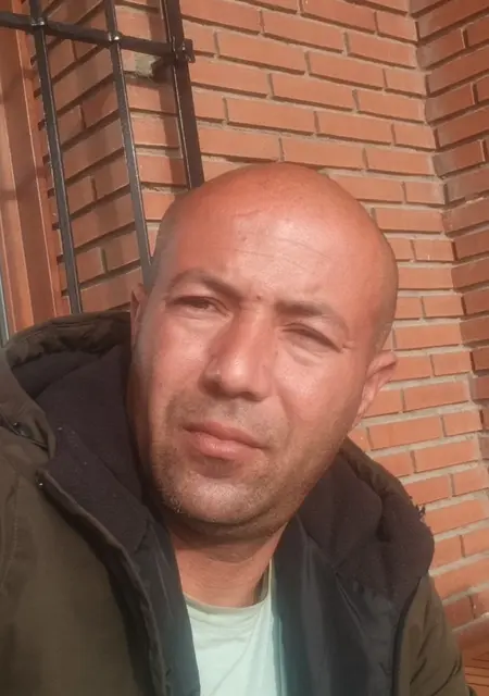 Soy Barhi, 37 años, conociéndome para relación abierta en Madrid