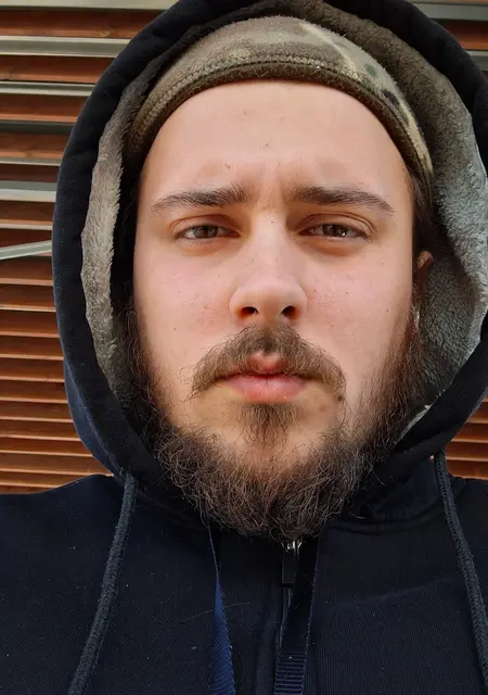 Я Игорь, 21, из Могилёва, ищу знакомства на одну ночь