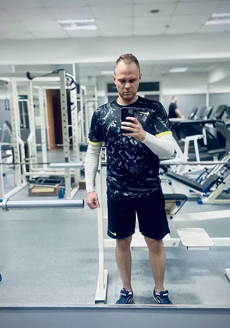 Я Алексей, 30, из Киева, ищу знакомство для приятного времяпровождения