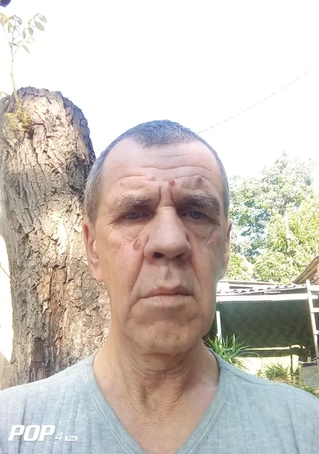 Alexander з Києва, мені 62 років, познайомлюсь без зобов'язань