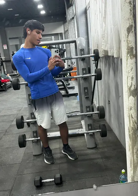 Я Luis, 25, из Лимы, ищу знакомство для приятного времяпровождения