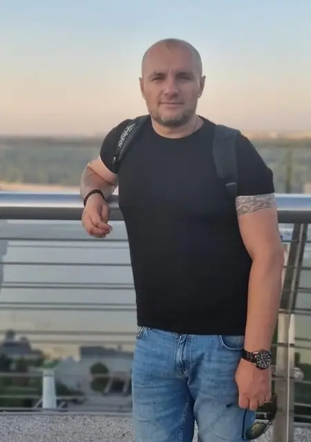 Я Сергій, 43 років з Павлограда, шукаю знайомства на одну ніч