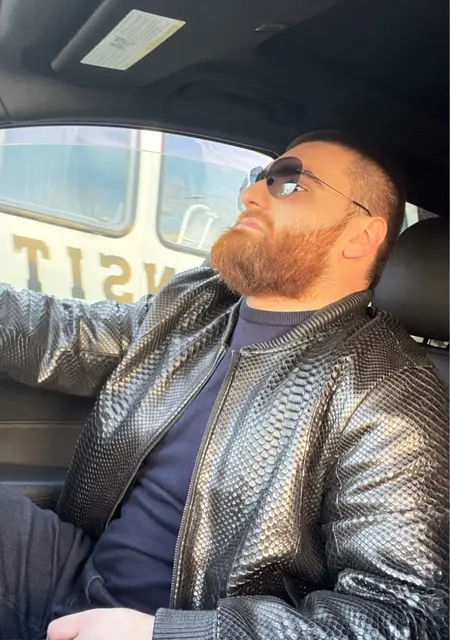 Руслан из Баку, ищу на сайте знакомства без обязательств