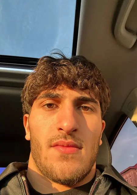 Я Руслан, 21, из Баку, ищу знакомство для постоянных отношений