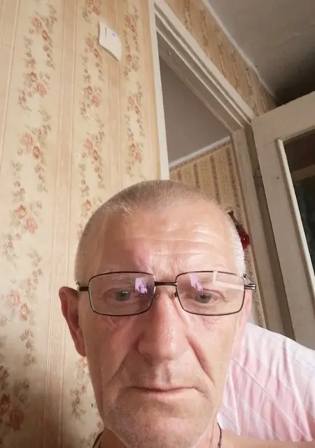 Я Олег, 59 років, знайомлюсь для приємного проведення часу у Києві