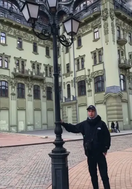 Я Денис, 26, знакомлюсь для постоянных отношений в Киеве