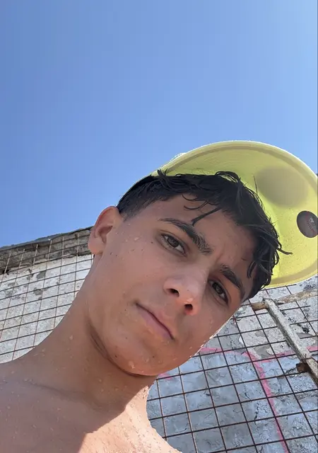 Cleyton из Рима, мне 21, познакомлюсь на одну ночь