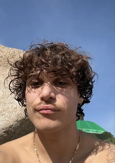 Anthony de Málaga, tengo 25 años, listo para conocer para lío de una noche