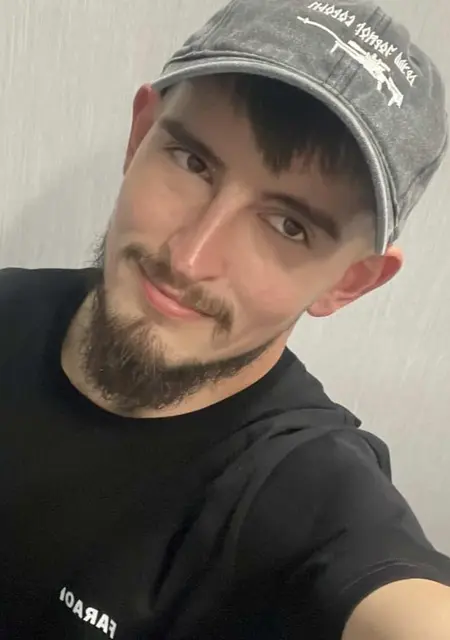 Я Владислав, 26 років, знайомлюсь без зобов'язань у Близнюках