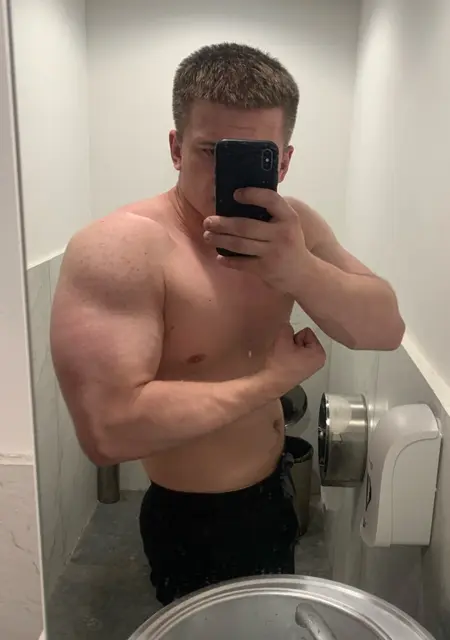 Я Андрей, 26, знакомлюсь на одну ночь в Брюсселе