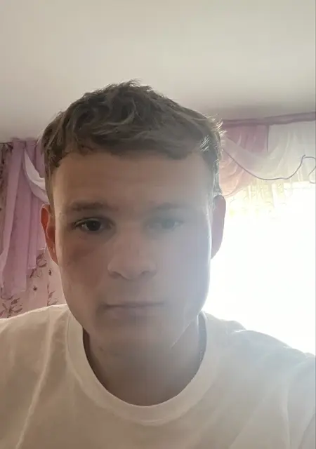 Andrey de Valencia, tengo 25 años, listo para conocer para relación sin ataduras