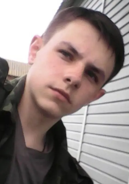 Я Иван, 23, из Луганска, ищу знакомство для общения