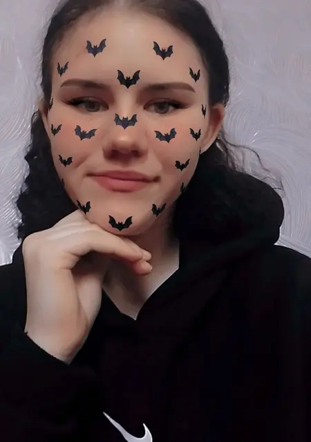 Настя з Київ, шукаю на сайті постійні стосунки