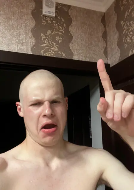 Я Иван, 19, из Бреста, ищу знакомство для дружбы