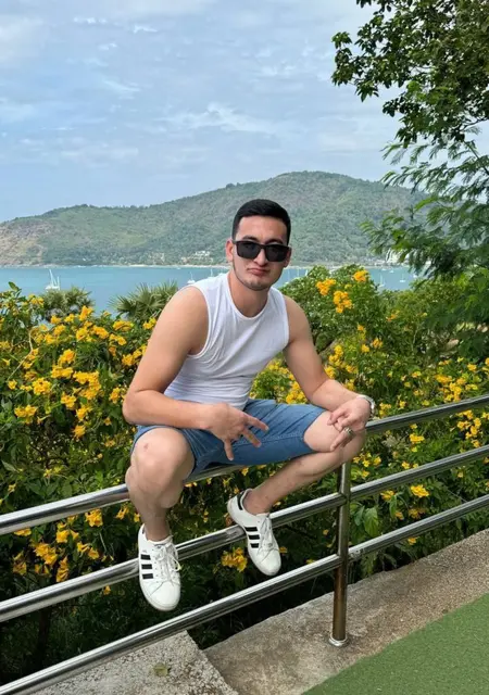 Я Bilolhon, 21, из Ташкента, ищу знакомства на одну ночь