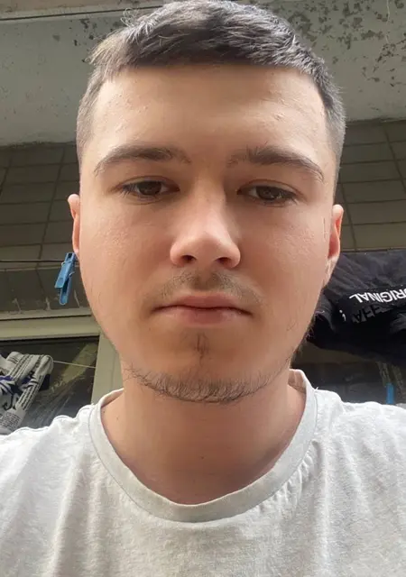 Данил з Харкова, мені 21 років, познайомлюсь для дружби