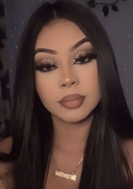 Soy Moderated, 25 años, conociéndome para lío de una noche en Bilbao