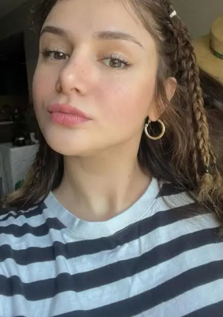 Я Seyma, 20, из Газиантеп, ищу знакомство для дружбы