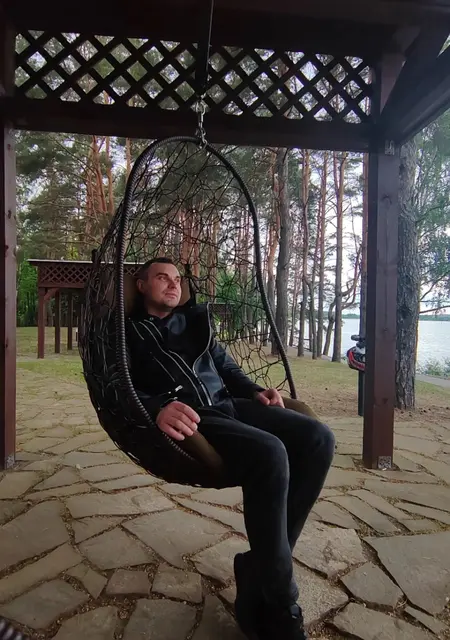 Я Влад, 44, из Амстердама, ищу знакомства без обязательств