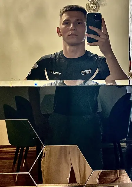 Виталий из Гродно, мне 21, познакомлюсь на одну ночь