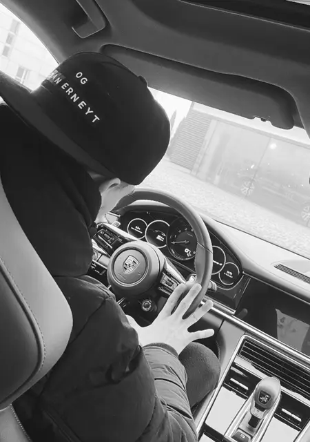 Erneyt из Киева, мне 27, познакомлюсь для постоянных отношений