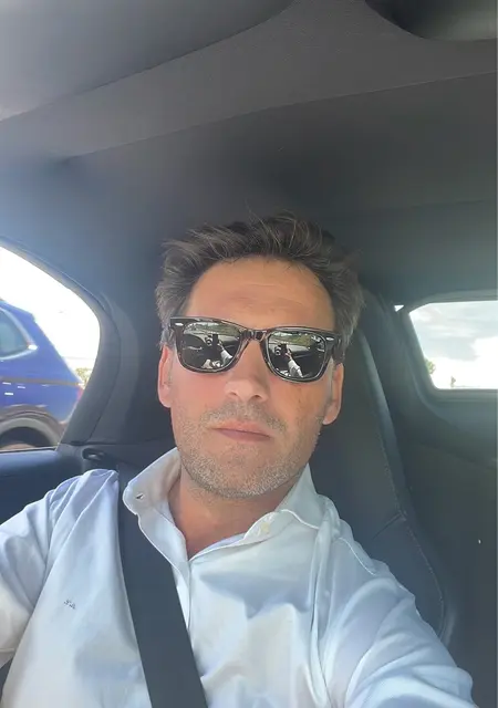 Alberto de Madrid, busco en el sitio relación a largo plazo