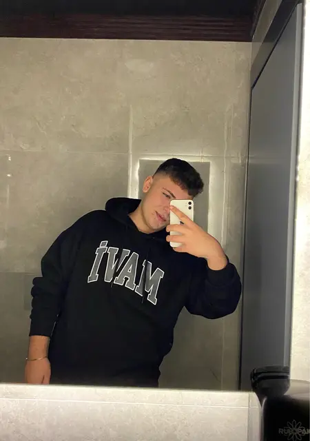 Alperen из Чорум, ищу на сайте знакомства без обязательств