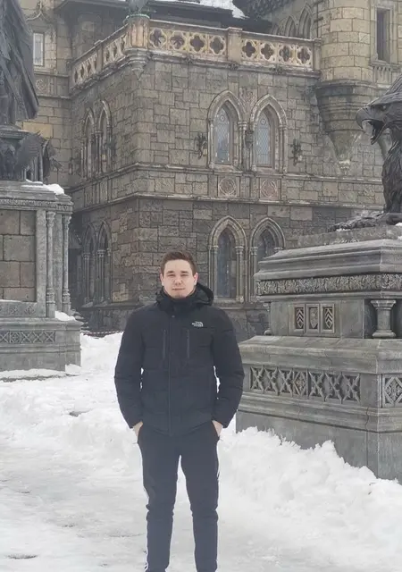 Виктор из Амстердама, ищу на сайте знакомства без обязательств