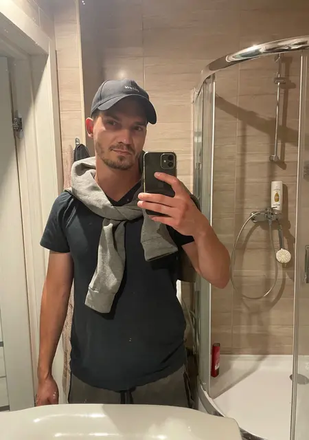 Владислав из Ирпени, ищу на сайте дружбу